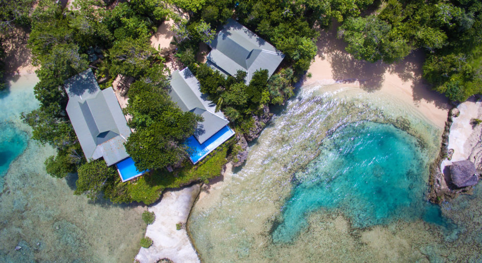 Savasi Island Clifftop Villas